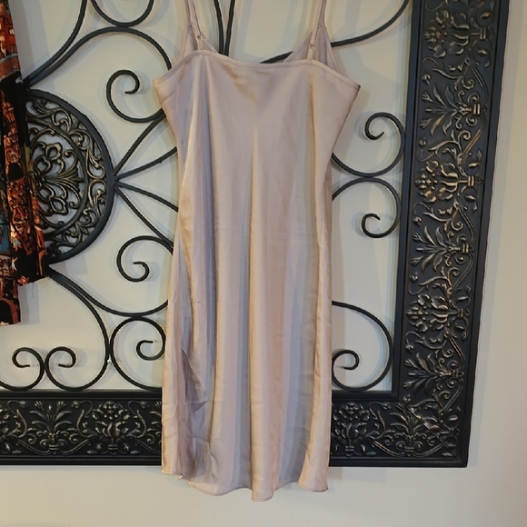Elegant Cream Slip Dress - Picture 3 of 4